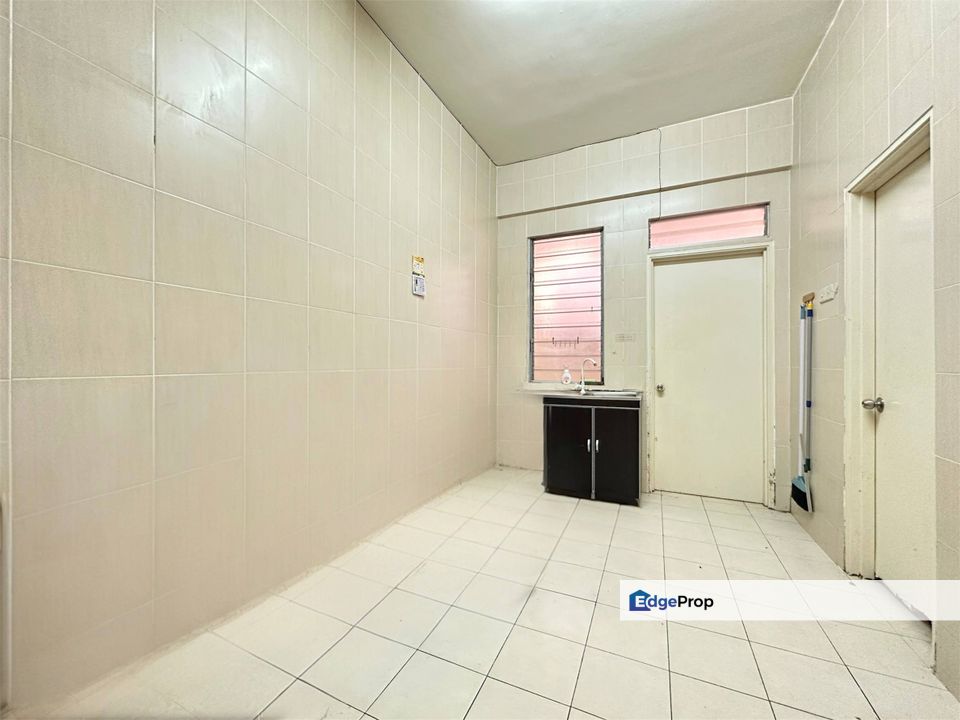 CANTIK | 2 STOREY @ ALAM BUDIMAN U10, SHAH ALAM, Selangor, Shah Alam