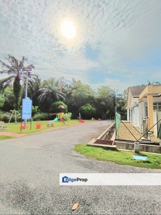END LOT | SINGLE STOREY @ TAMAN MERBAH, OLAK LEMPIT BANTING, Selangor, Banting