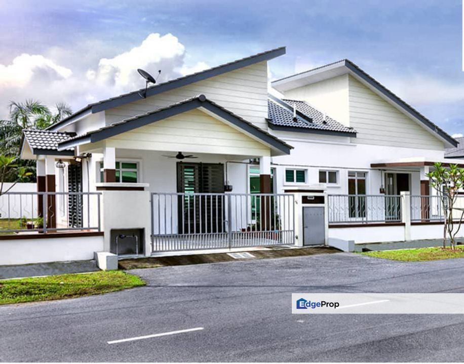 CANTIK | 1 STOREY SEMI-D @ SALAK PEKERTI, SALAK TINGGI SEPANG, Selangor, Sepang