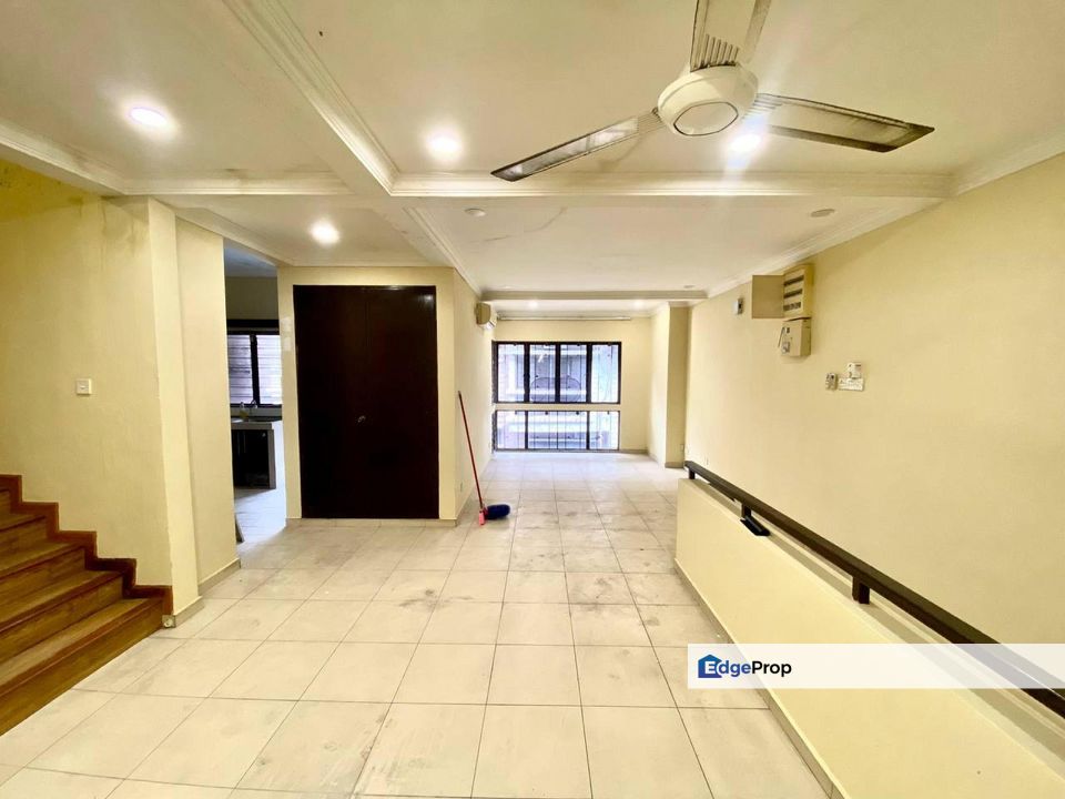 FOR SALE | 1.5 STOREY TOWNHOUSE @ MUTIARA TROPICANA, PJ, Selangor, Tropicana