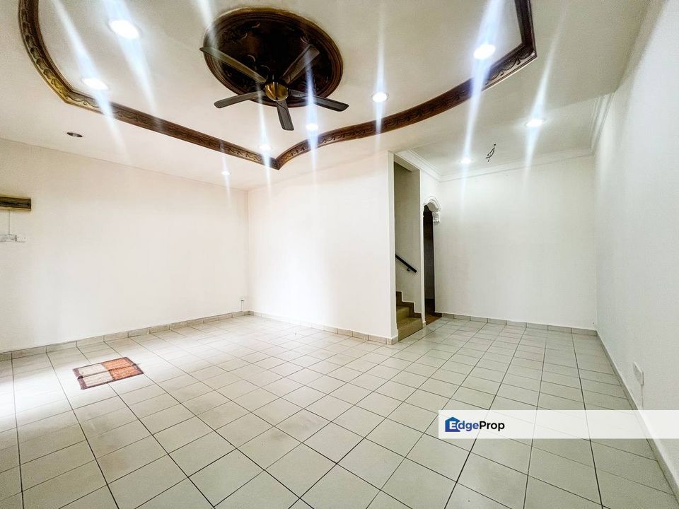 CANTIK | 2 STOREY @ TAMAN PINGGIRAN SAUJANA, KAJANG, Selangor, Kajang