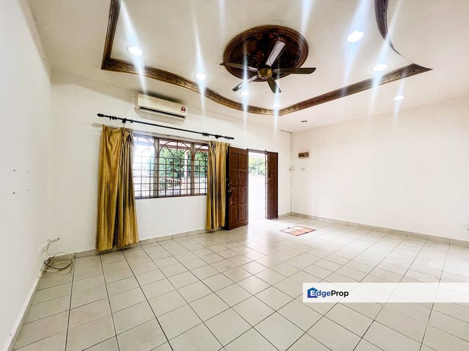 CANTIK | 2 STOREY @ TAMAN PINGGIRAN SAUJANA, KAJANG, Selangor, Kajang