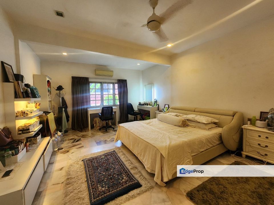 WELL MAINTAINED | SINGLE STOREY BUNGALOW WITH POOL @ SEKSYEN 3, SHAH ALAM, Selangor, Shah Alam