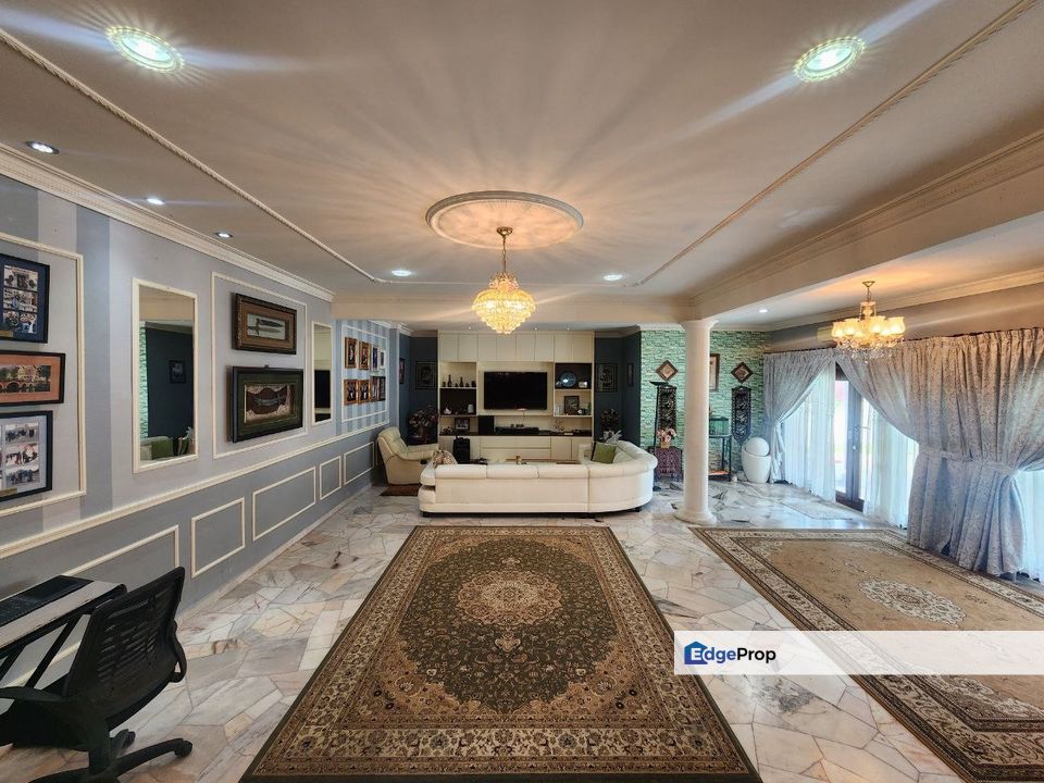 WELL MAINTAINED | SINGLE STOREY BUNGALOW WITH POOL @ SEKSYEN 3, SHAH ALAM, Selangor, Shah Alam