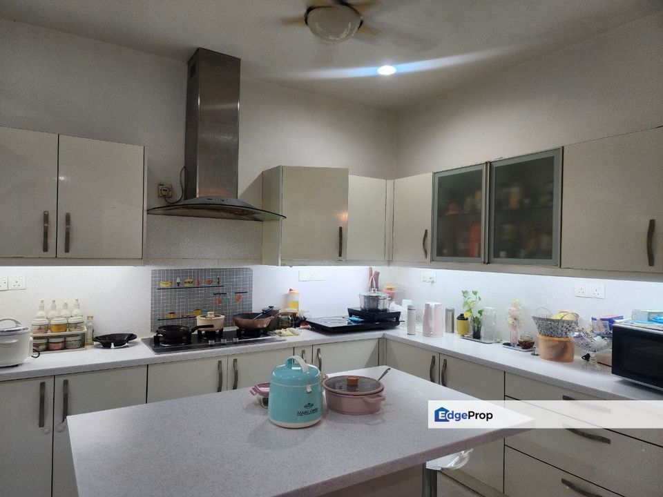 WELL MAINTAINED | SINGLE STOREY BUNGALOW WITH POOL @ SEKSYEN 3, SHAH ALAM, Selangor, Shah Alam