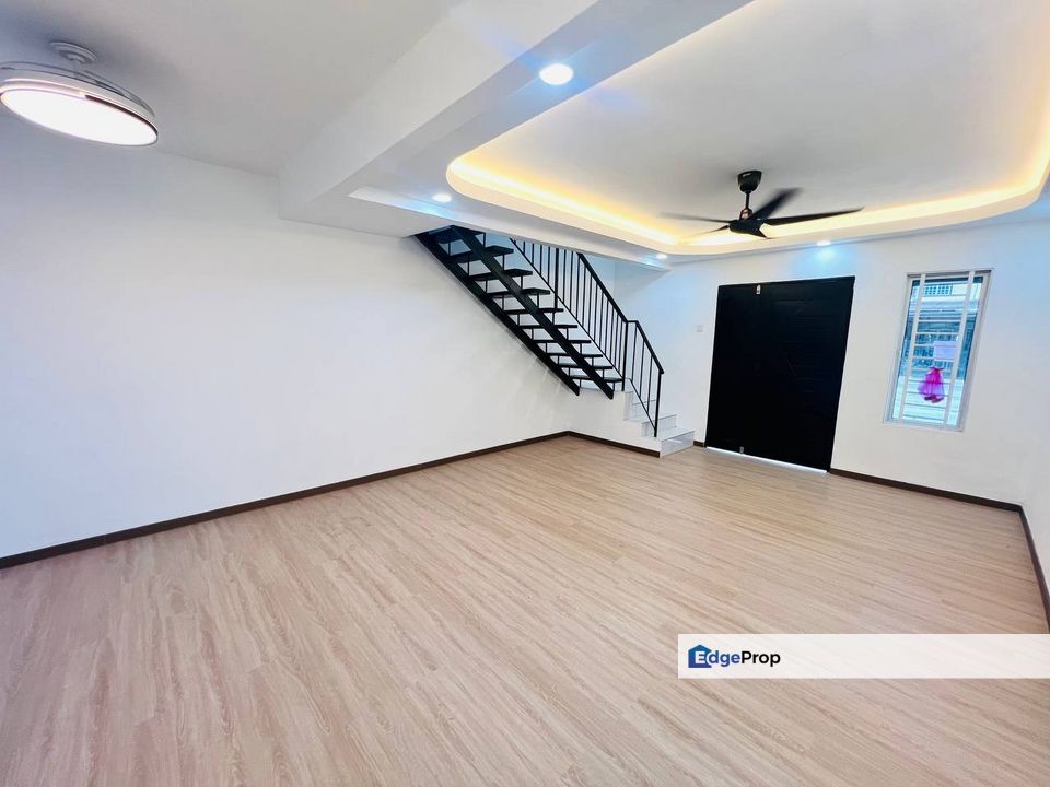 END LOT | 2 STOREY TERRACE @ TAMAN SRI TANJUNG, SEMENYIH, Selangor, Semenyih