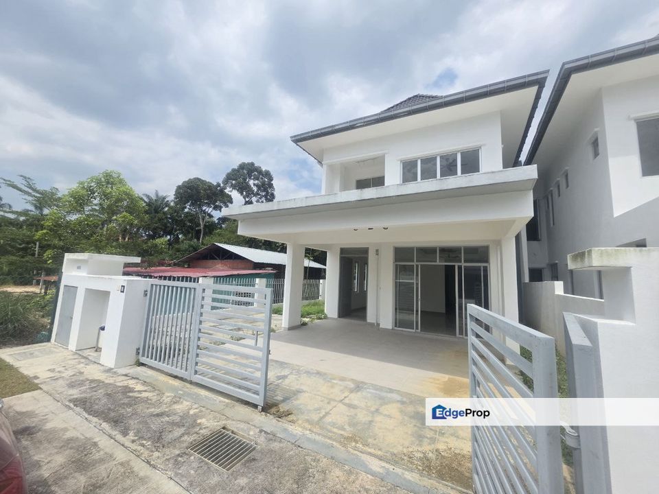 CANTIK | 2 STOREY SEMI-D @ LAMAN SUTERA, SEKSYEN U15 SHAH ALAM, Selangor, Shah Alam