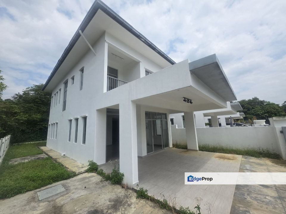 CANTIK | 2 STOREY SEMI-D @ LAMAN SUTERA, SEKSYEN U15 SHAH ALAM, Selangor, Shah Alam