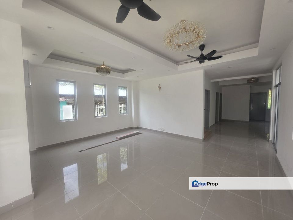 CANTIK | 2 STOREY SEMI-D @ LAMAN SUTERA, SEKSYEN U15 SHAH ALAM, Selangor, Shah Alam