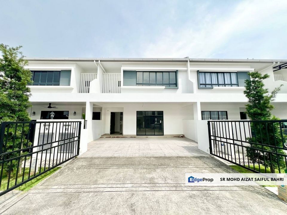 Sejati Lakeside Cyberjaya Double Storey Superlink House For Sale, Selangor, Cyberjaya