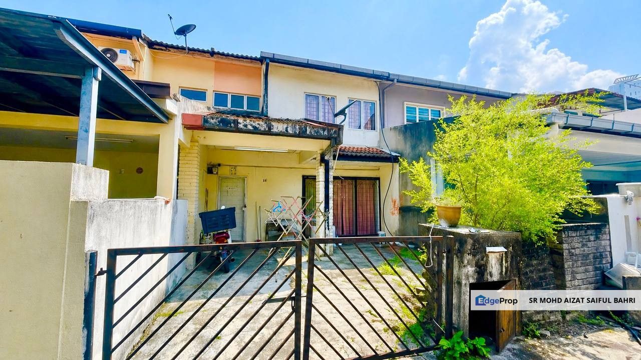 Taman Serdang Raya Double Storey House For Sale, Selangor, Seri Kembangan