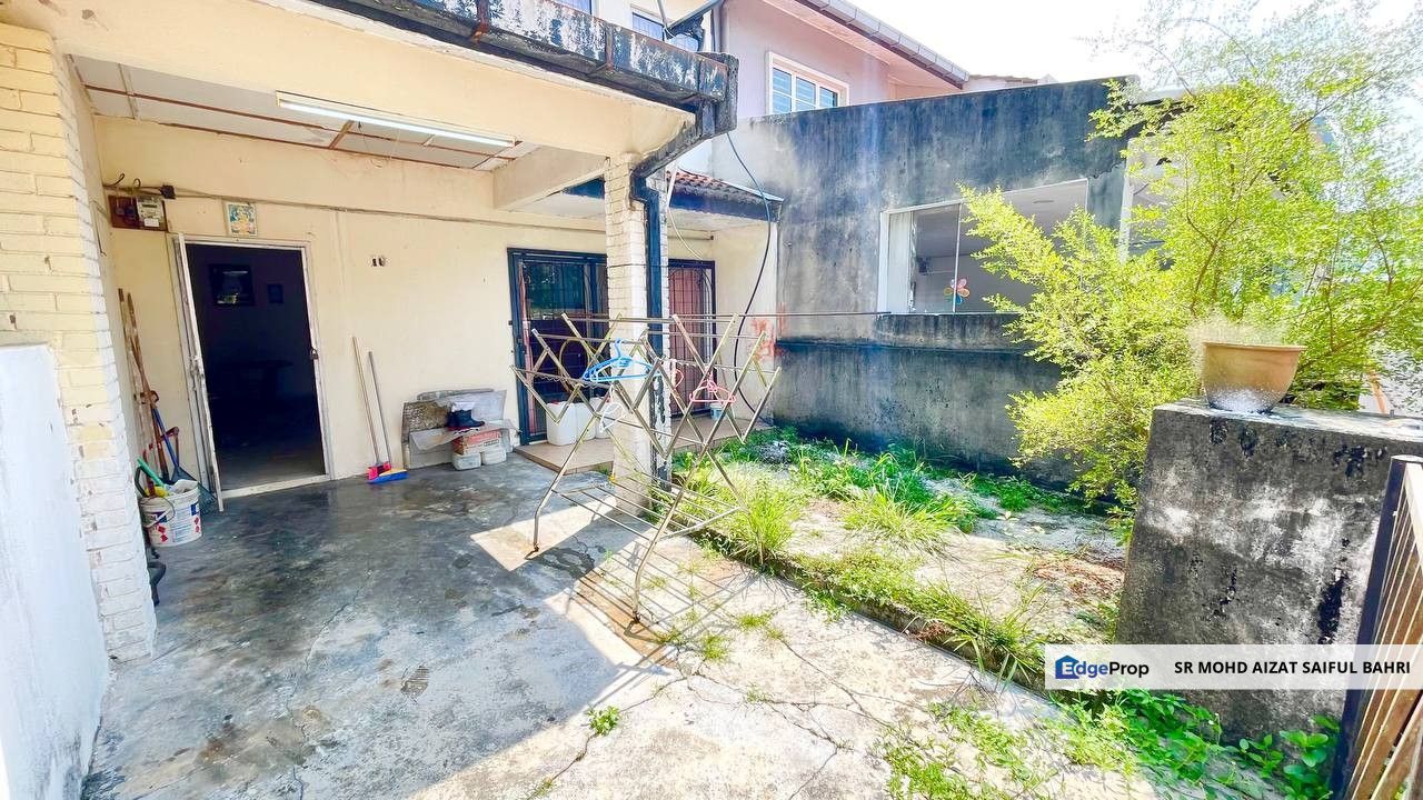 Taman Serdang Raya Double Storey House For Sale, Selangor, Seri Kembangan