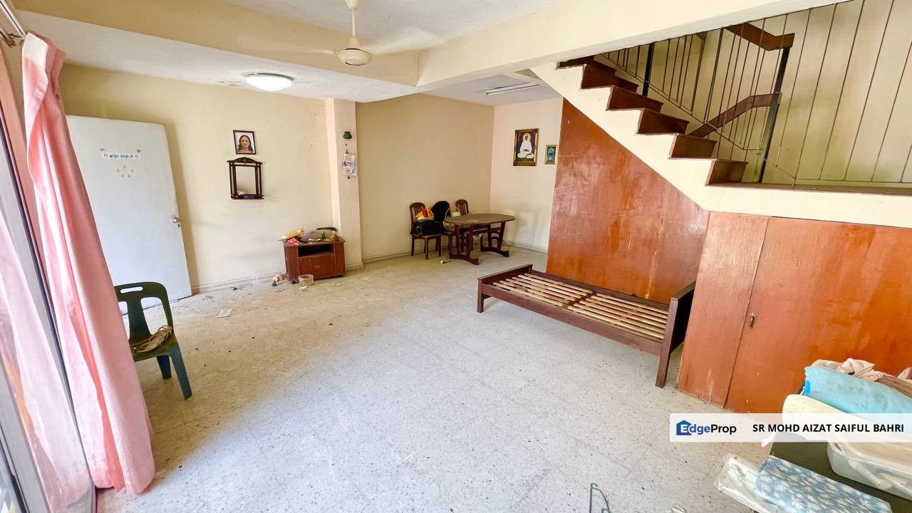 Taman Serdang Raya Double Storey House For Sale, Selangor, Seri Kembangan