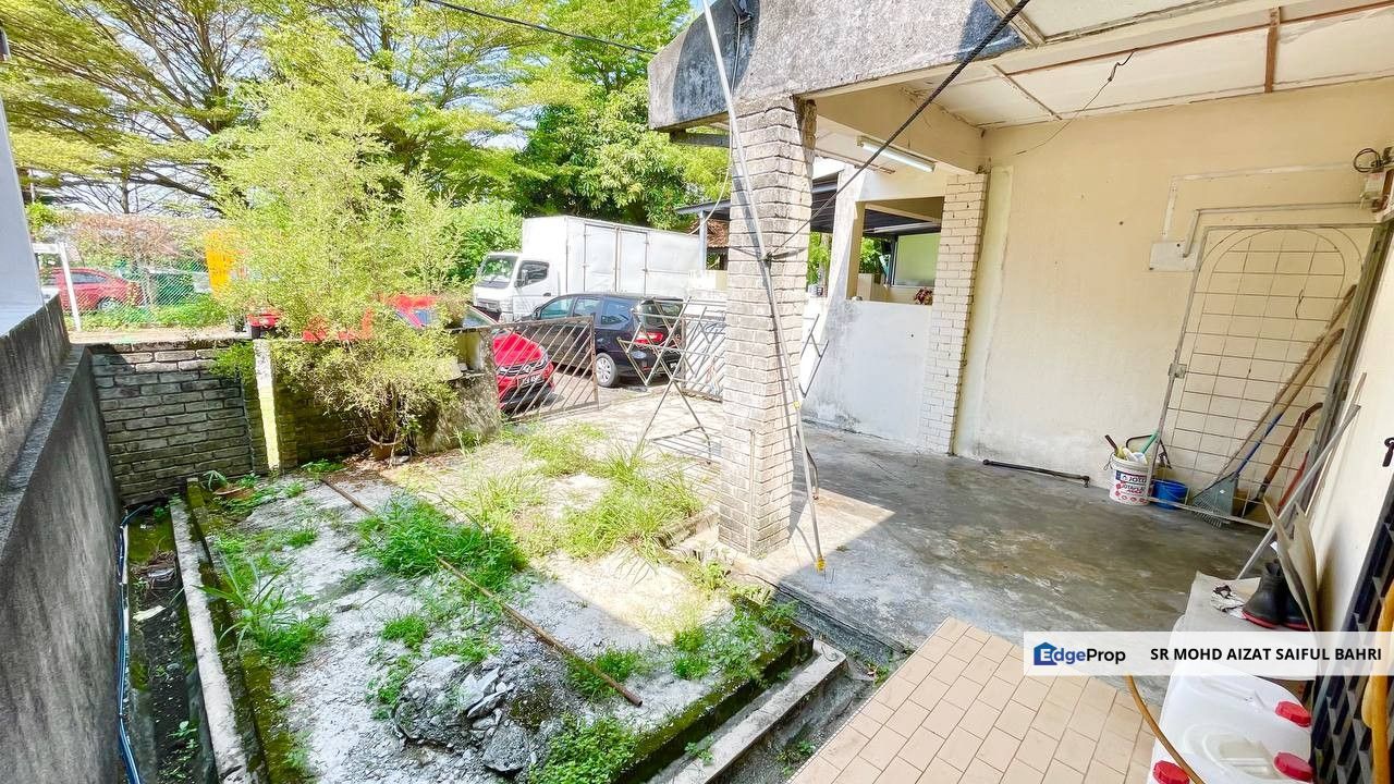 Taman Serdang Raya Double Storey House For Sale, Selangor, Seri Kembangan