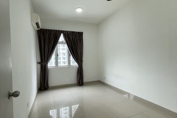 Meridin Bayvue Apartment