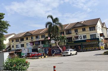 Cempaka Apartment (Taman Bunga Raya)
