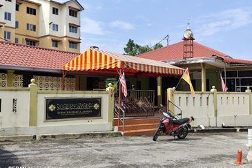 Cempaka Apartment (Taman Bunga Raya)