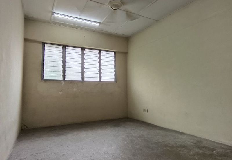Flat PKNS, Seksyen 24