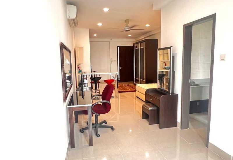 Shaftsbury Residence