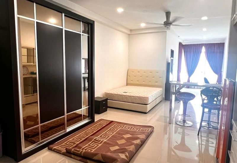 Shaftsbury Residence