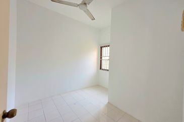 Taman Seri Mahkota Aman