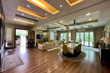 Bangi Lakehill Villas