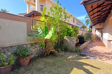 D Villa Equestrian, Kota Damansara