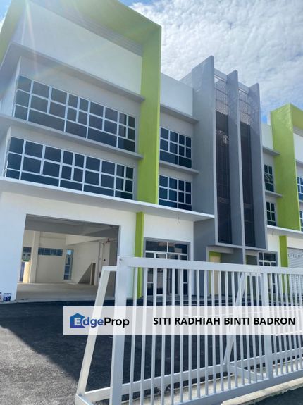 3 Storey Semi-D Factory Bandar Saujana Putra, Selangor, Puchong
