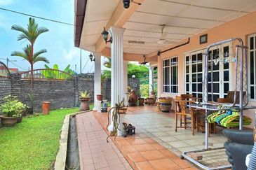 2 Storey Corner Lot Taman Pandan Indah, Ampang KL