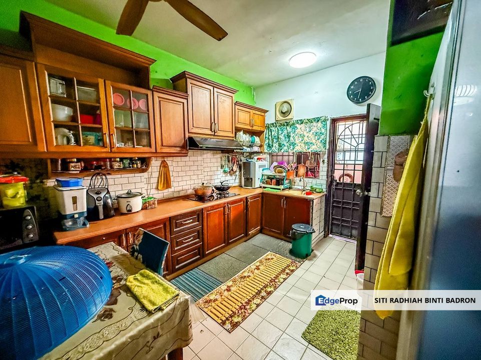 For Sale : RENOVATED  Double Storey Desa Latania Seksyen 36 Shah Alam, Selangor, Shah Alam