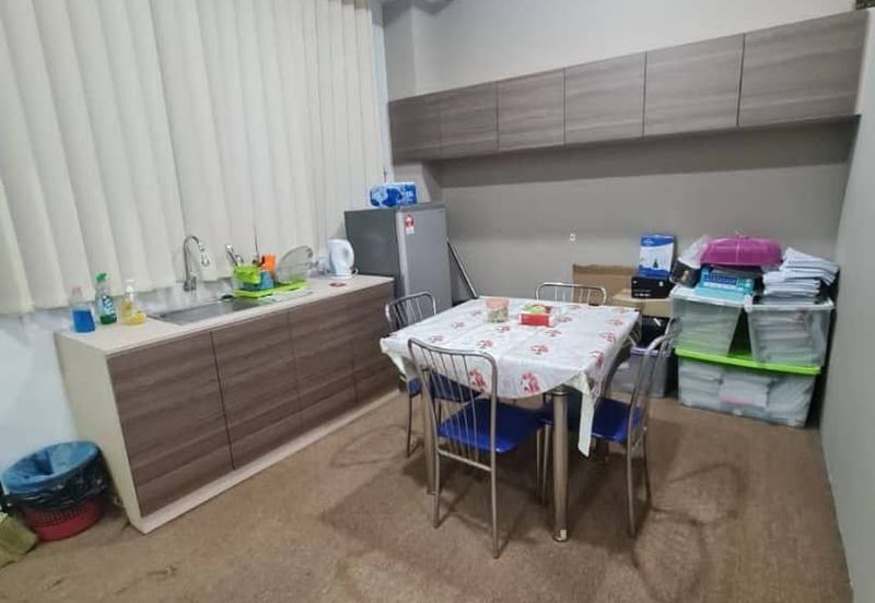 SHOPLOT 2 TINGKAT TAMAN BUKIT SETONGKOL MAJU UNTUK DIJUAL
