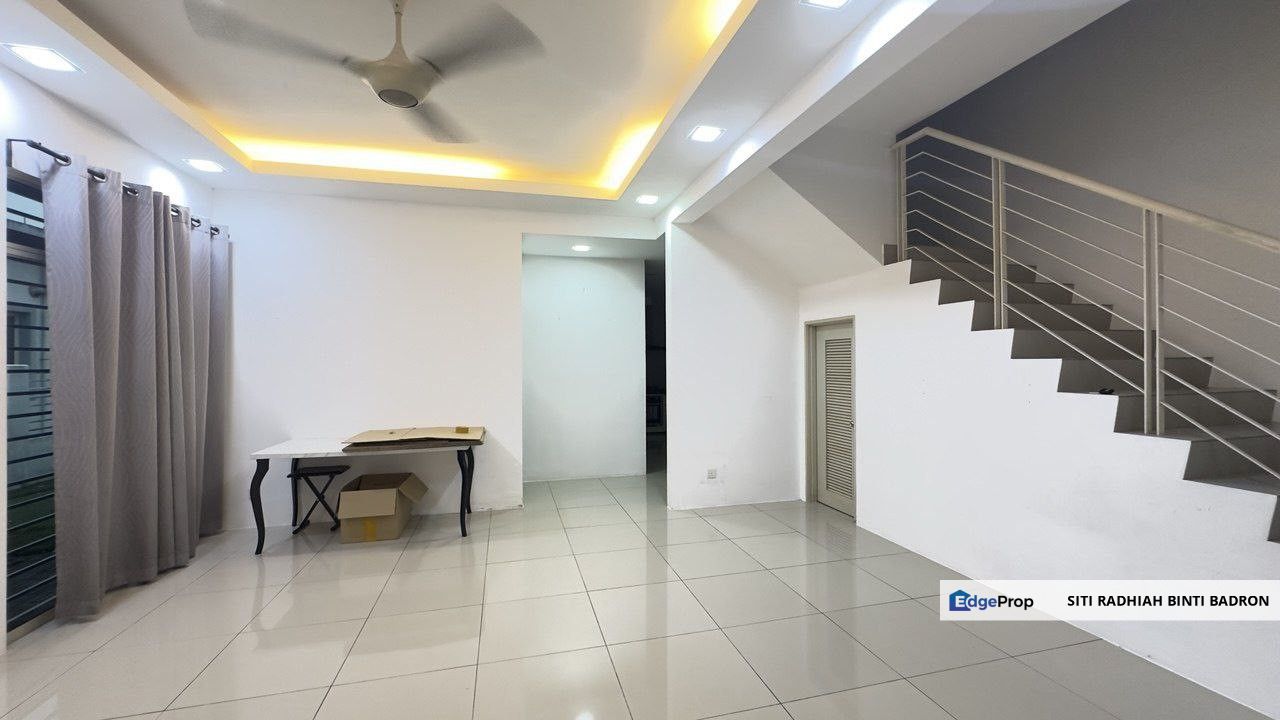 For Sale: PARTLY RENOVATED SEMI-D Cluster 2-storey house SP10, Bandar Saujana Putra , Selangor, Kuala Langat