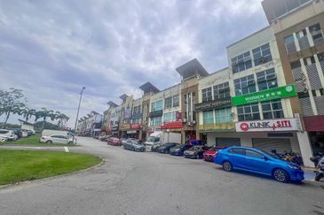 Bandar Tun Hussein Onn