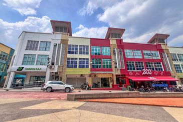 Bandar Tun Hussein Onn