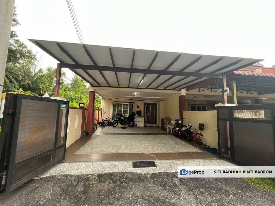 WTS/For Sale : Double Storey Terrace End-Lot @ Taman Teratai, Nilai 7, Negeri Sembilan, Seremban