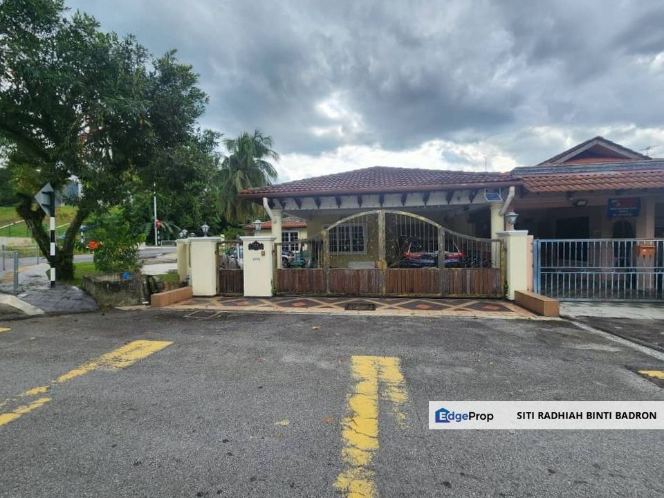 Corner Lot Teres Setingkat Taman Tasik Tambahan, Ampang , Selangor, Ampang