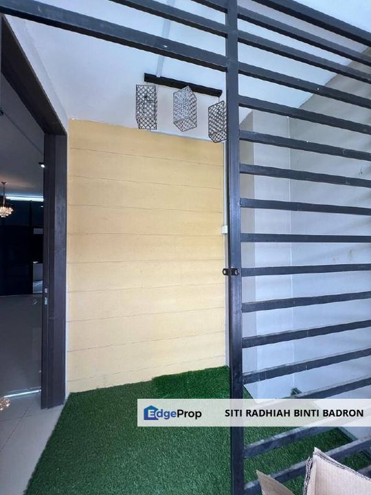 2 storey terrace Bandar Mahkota Banting for sale, Selangor, Banting