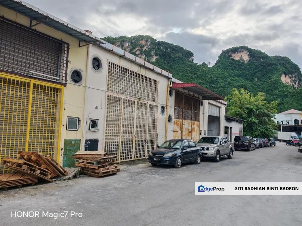 Factory, One And Half Storeys, Gombak, Kuala Lumpur, Selangor, Gombak