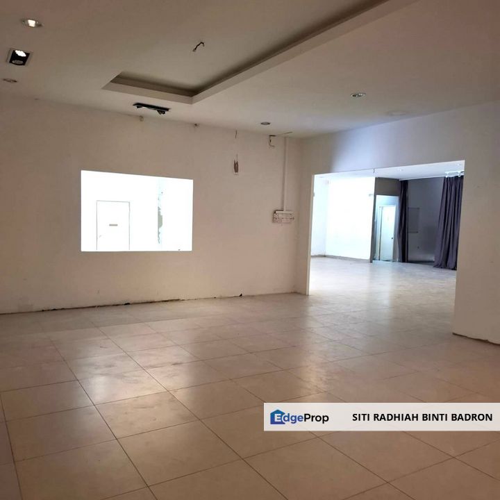 3 Storey Shop Lot  Pusat Perniagaan Suria Puchong, Selangor, Puchong