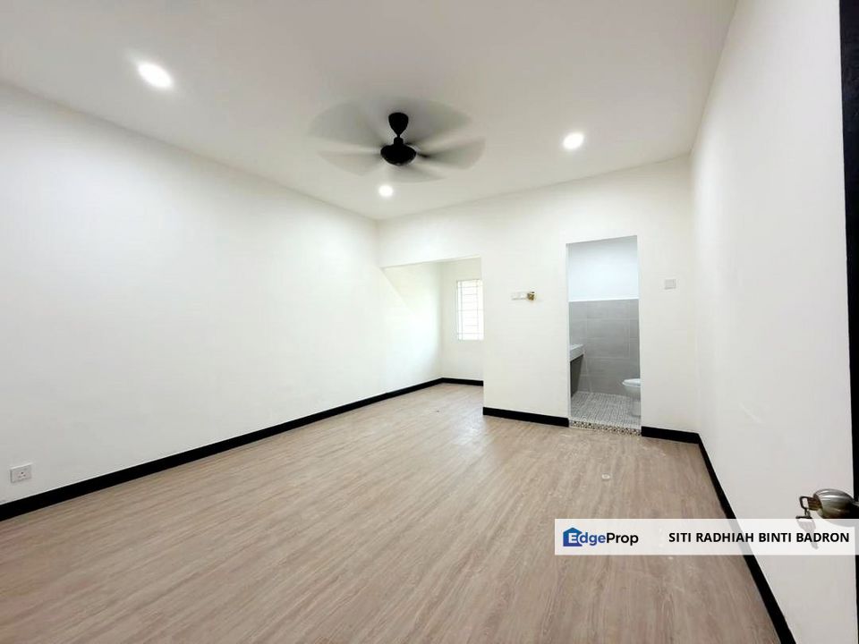 Renovated Double Storey Seksyen 4 Shah Alam [RENOVATED CANTIK + FACING OPEN]🔥, Selangor, Shah Alam
