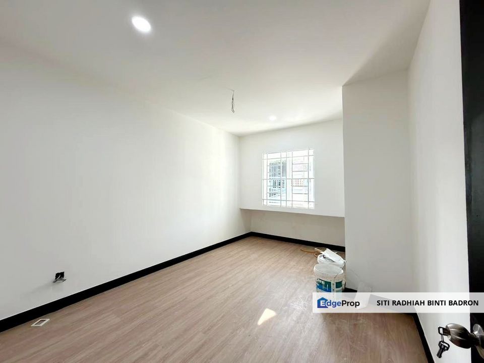 Renovated Double Storey Seksyen 4 Shah Alam [RENOVATED CANTIK + FACING OPEN]🔥, Selangor, Shah Alam