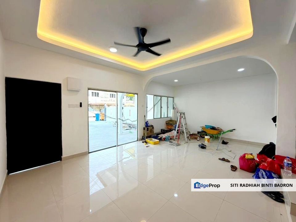 Renovated Double Storey Seksyen 4 Shah Alam [RENOVATED CANTIK + FACING OPEN]🔥, Selangor, Shah Alam