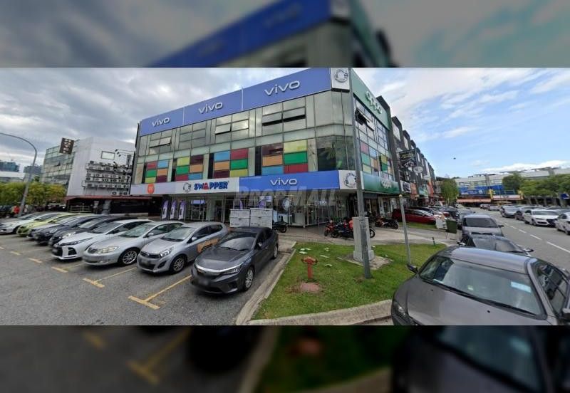 The Trillium @Lake Fields