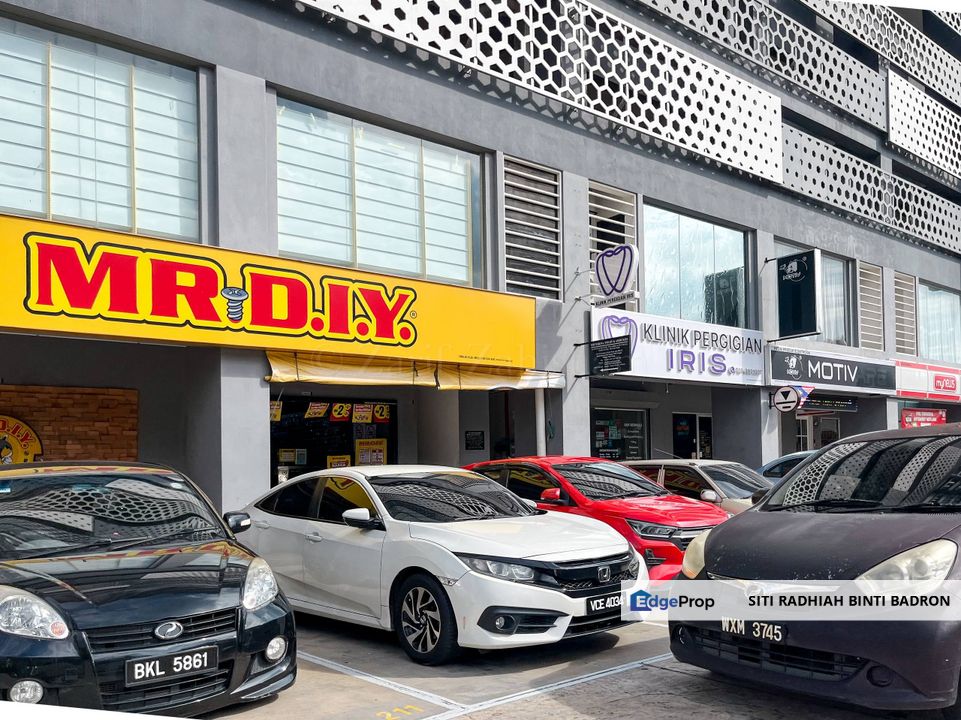 2 Storey Shop Lot @ Savanna Lifestyle Shops, Southville City, Selangor, Dengkil