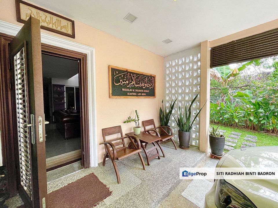 End Lot 1.5-Storey Bungalow Taman Bangi Villa, Bangi, Selangor, Bangi