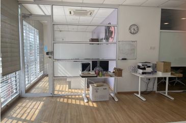 HiCom-Glenmarie Industrial Park