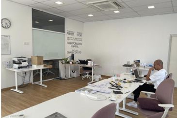 HiCom-Glenmarie Industrial Park