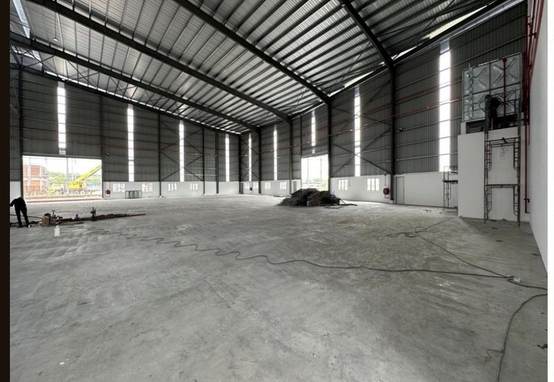 West Port, Pulau Indah