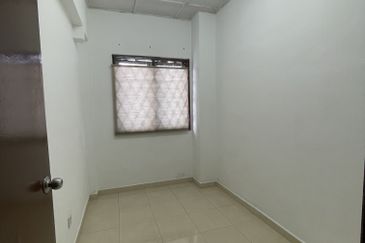Dahlia Apartment, Pandan Indah