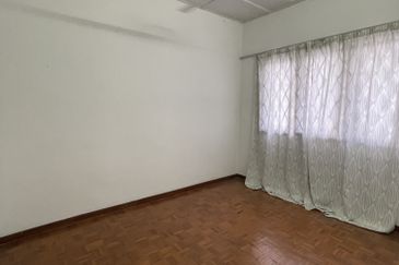 Dahlia Apartment, Pandan Indah